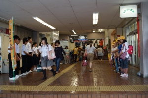 笠松駅であいさつ運動