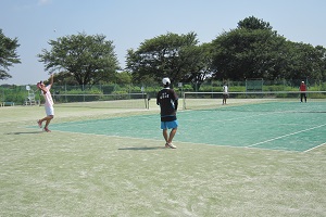 町民ソフトテニス大会の様子