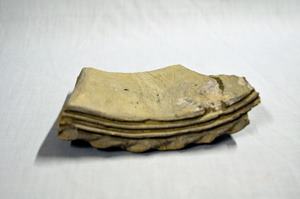 押圧波状文軒平瓦（７世紀末）