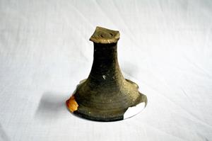 須恵器高杯脚部（７世紀後半）