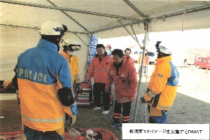 救護所でトリアージを実施するDMAT