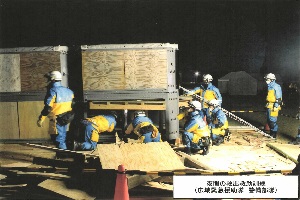 夜間の救出救助訓練