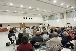 警察音楽隊演奏の様子