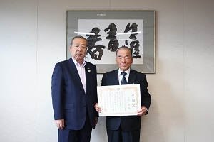広江町長と宮﨑貴さん