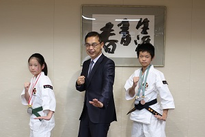 報告会の様子.jpg