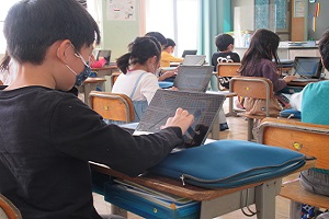タブレット授業様子2