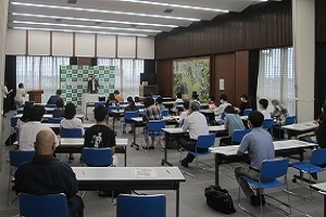 勉強会の様子.jpg