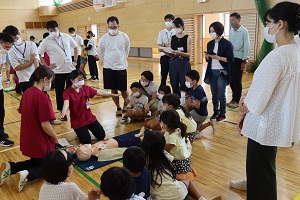 応急救護体験の様子