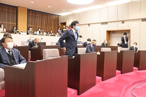 議員・傍聴席の様子
