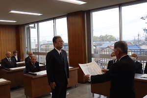 伊神当選人